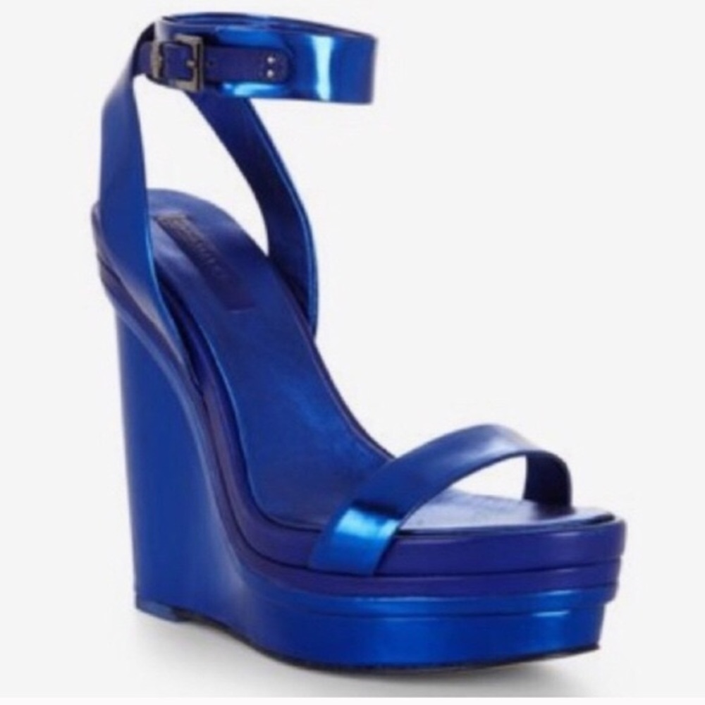 BCBGMAXAZRIA navy blue leather wedges